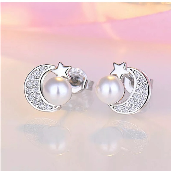 Stud 925 Silver White Sapphire & Pearl Earrings - Picture 3 of 3